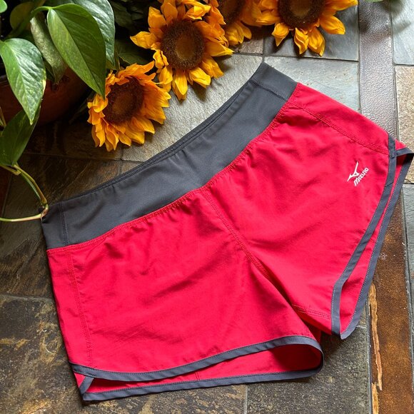 Mizuno Pants - Mizuno DryLite Volleyball Cover Shorts (like NEW)